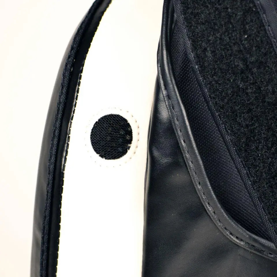 Fairtex Deluxe Thigh Pads - Black Fairtex