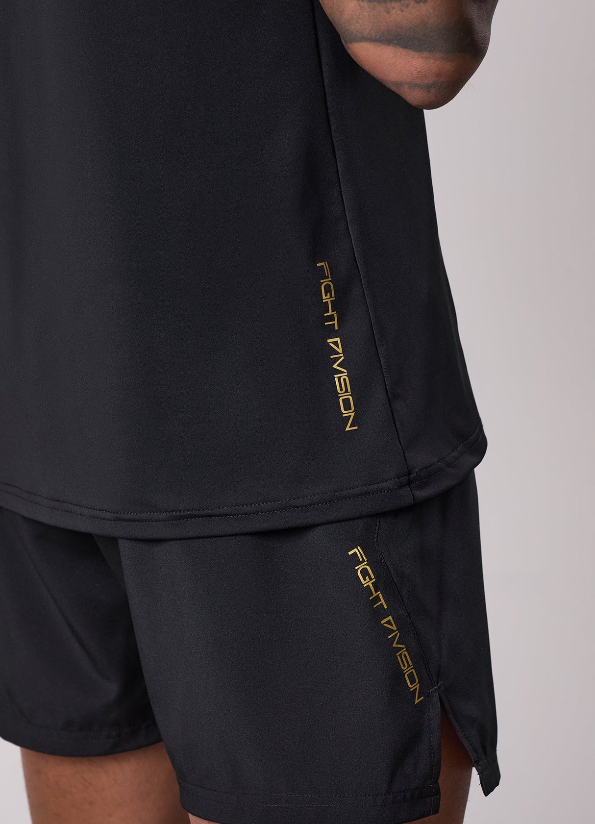 Gym King Fight Division Training T-Shirt - Black/Gold