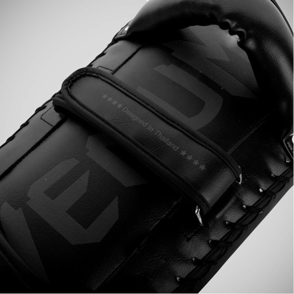 Black/Black Venum Giant Kick Pads - Fight Co
