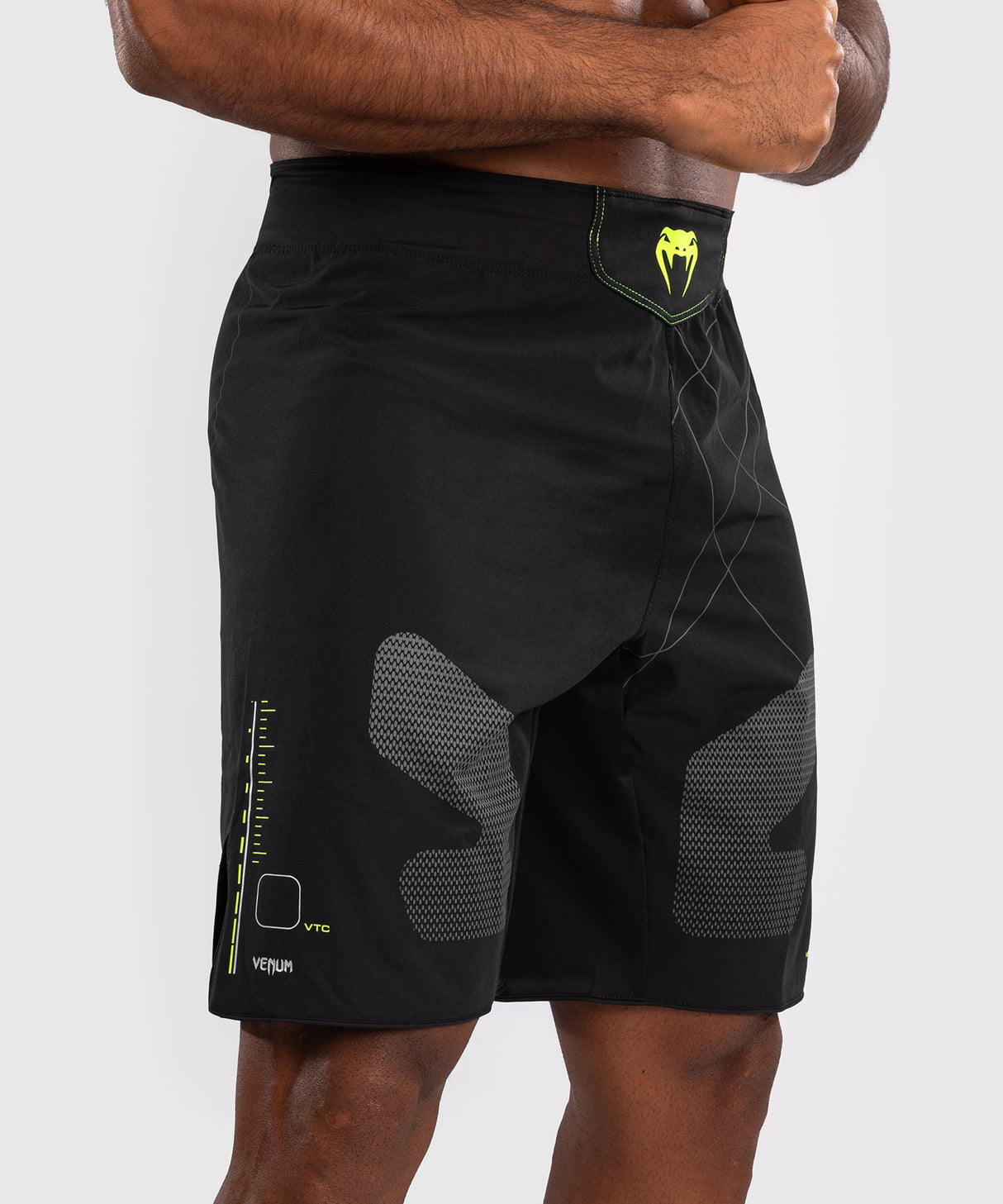Venum Training Camp 4.0 Fight Shorts - Black/Neon Green