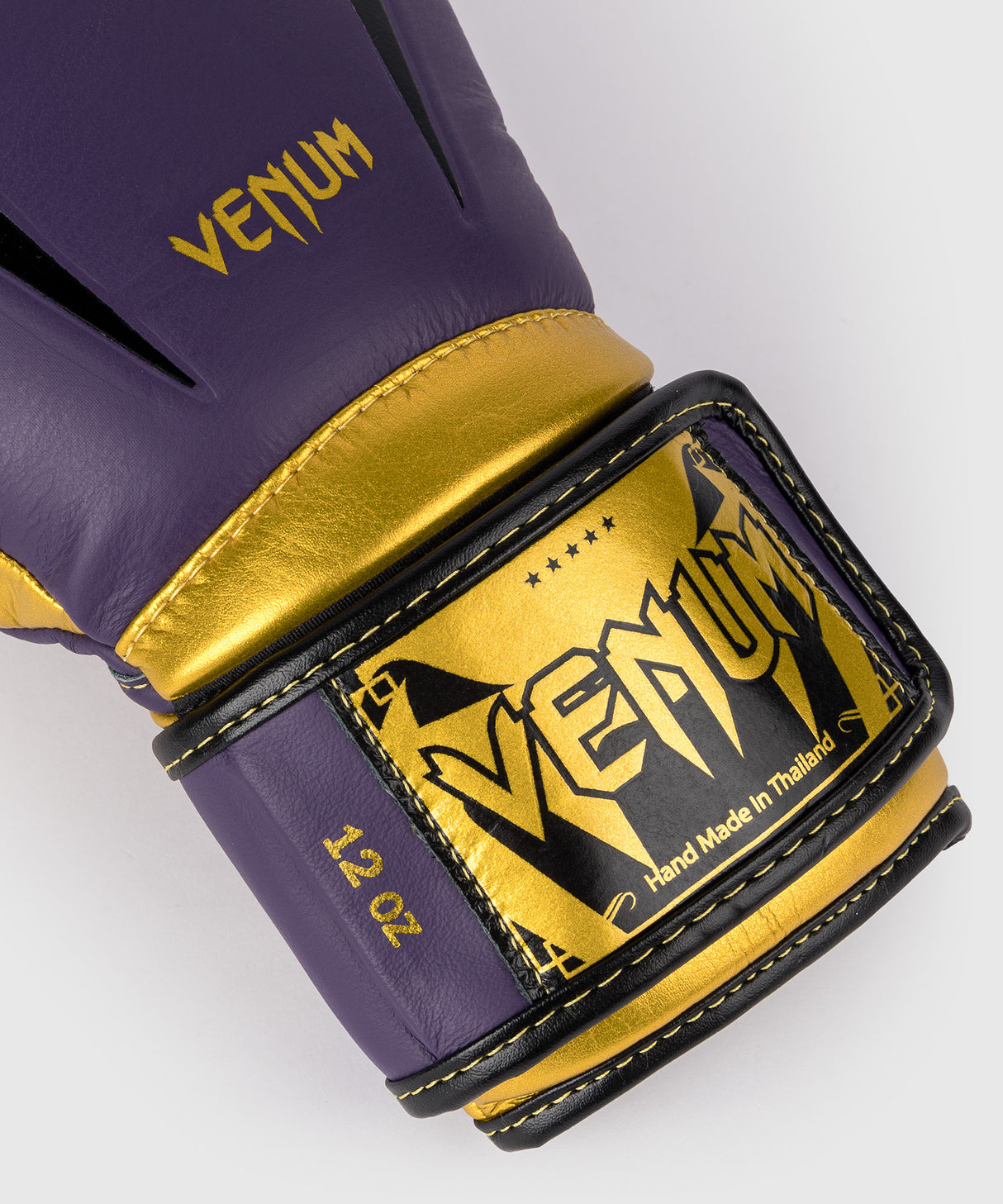 Venum Giant 3.0 Boxing Gloves