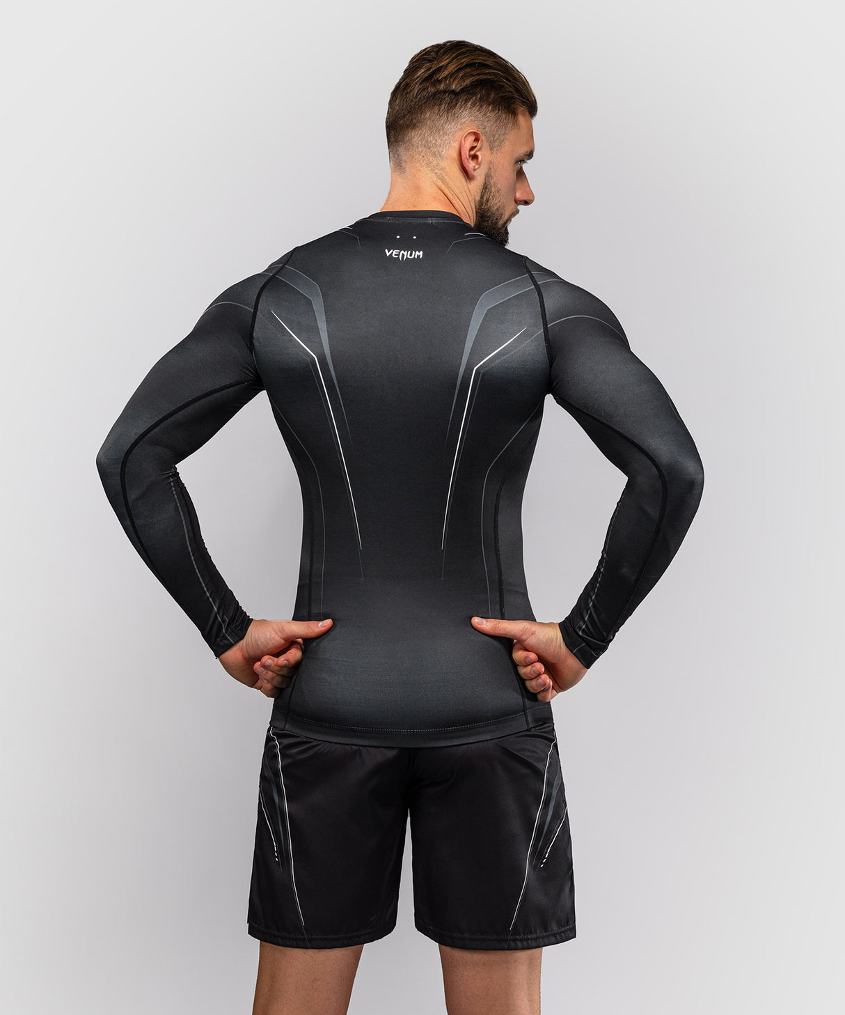 Venum Streamline Long Sleeve Rash Guard