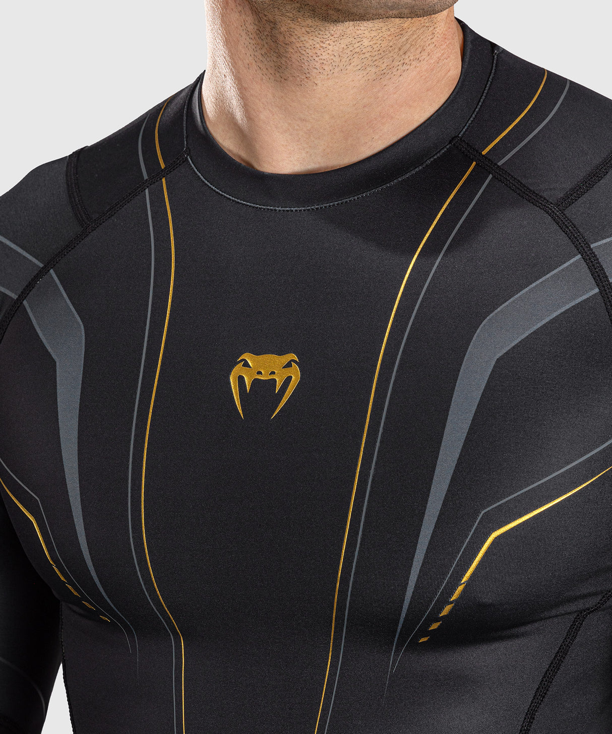 Venum Streamline Long Sleeve Rash Guard
