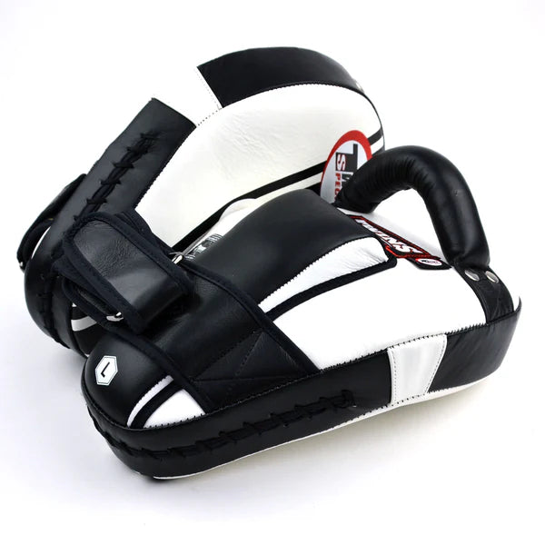 Twins Special Curved Leaf-Shape Kick Pads