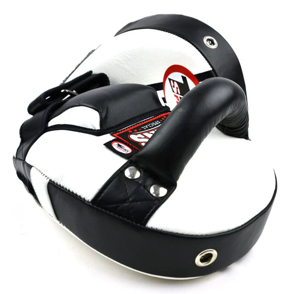 Twins Special Curved Leaf-Shape Kick Pads