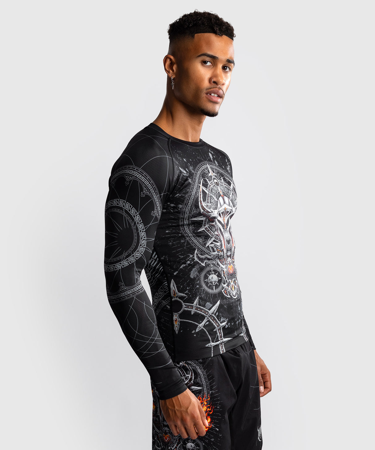 Venum Gladiator 5.0 Men's Long Sleeve Rash Guard - Black/Silver