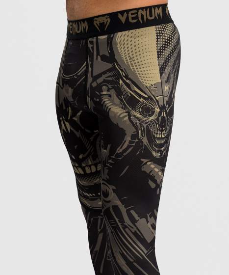 Venum Invader Spats - Black/Sand