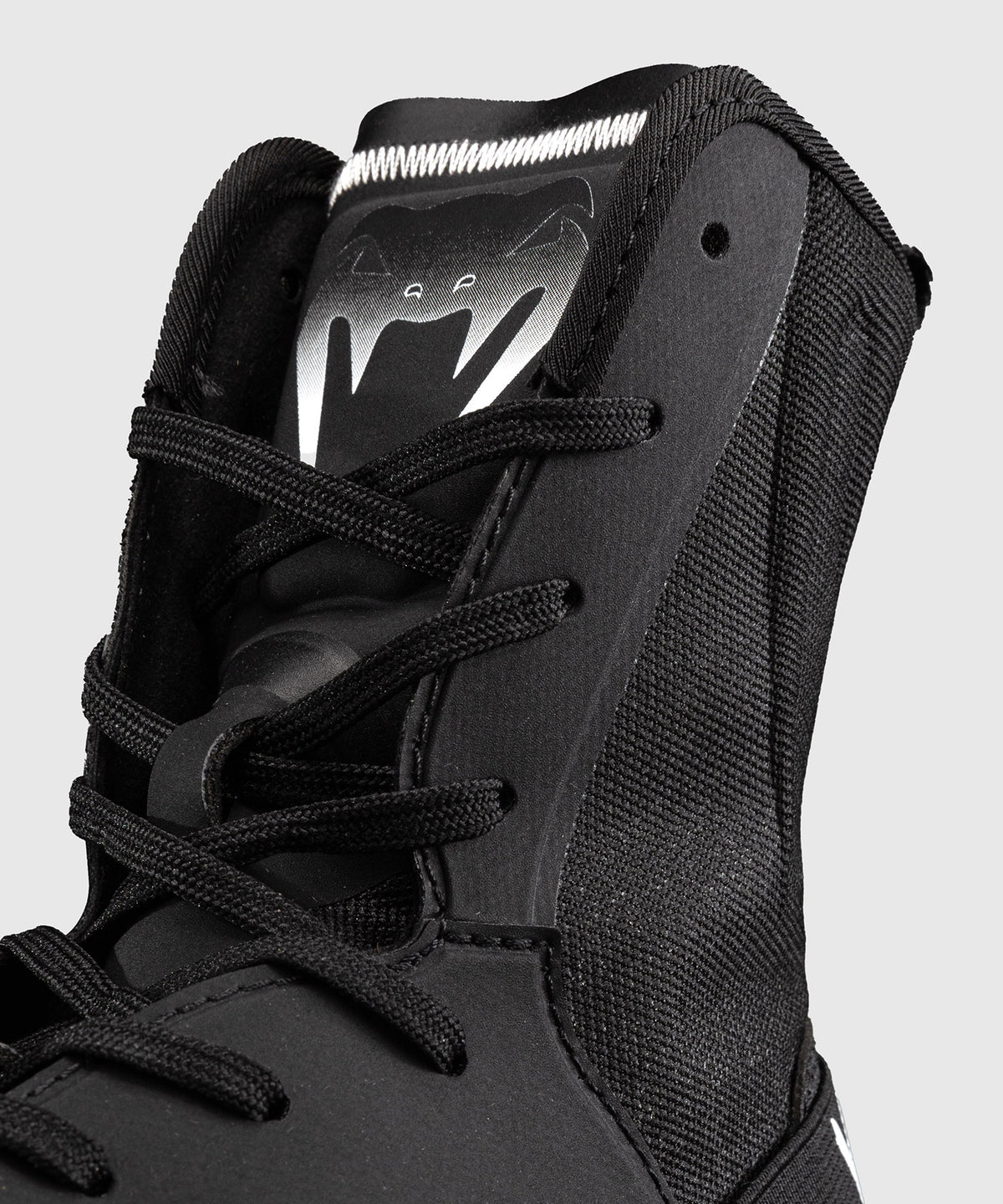 Venum Elite Neo Boxing Shoes