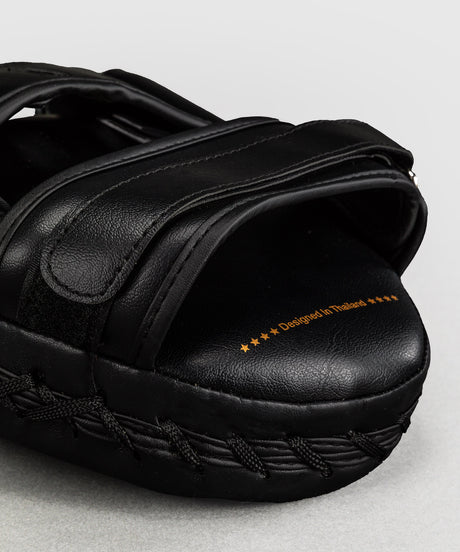 Venum Light Focus Mitts