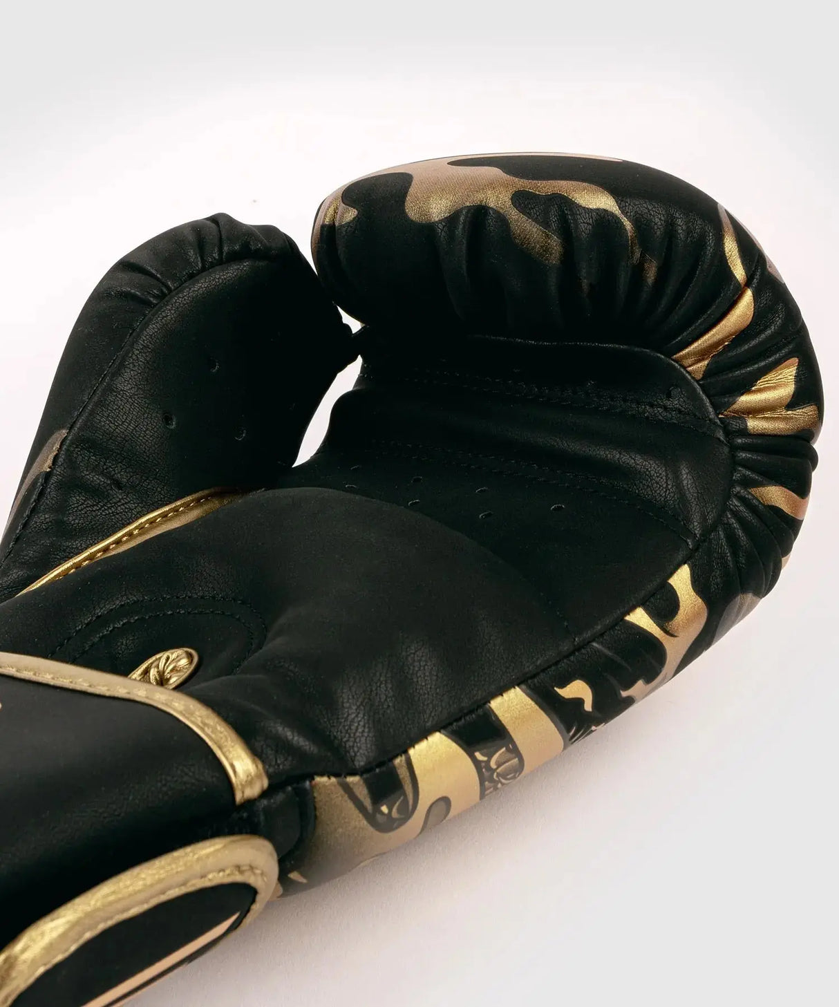 Venum Dragon's Flight Boxing Gloves - Black Venum