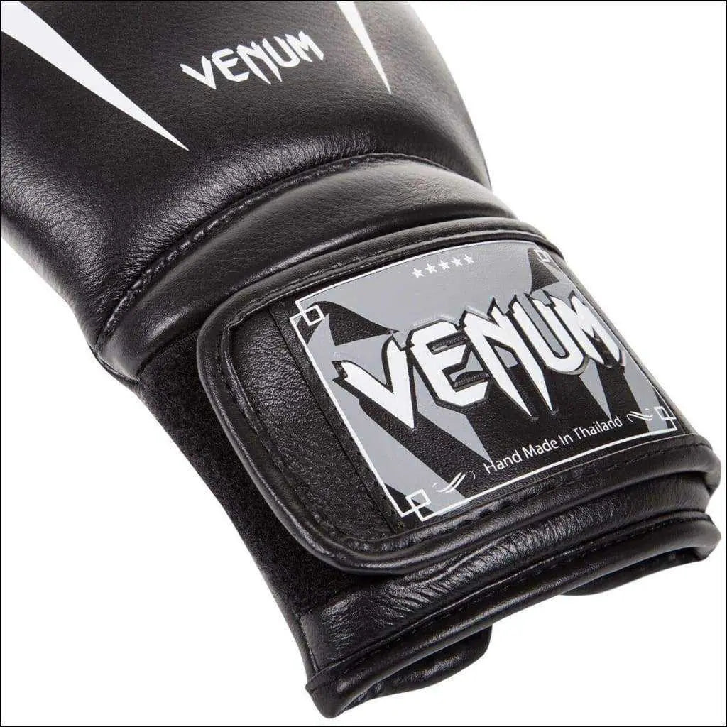 Venum Giant 3.0  Boxing Gloves Black/White Venum