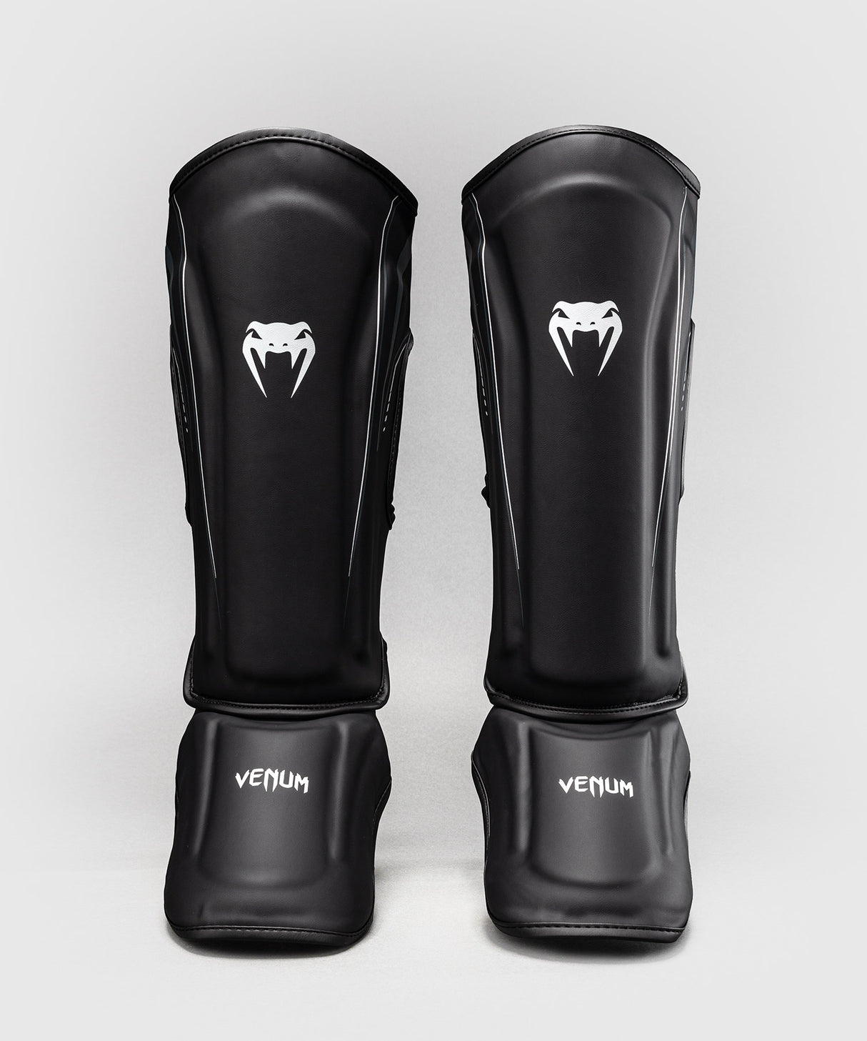 Venum Streamline Shin Guards